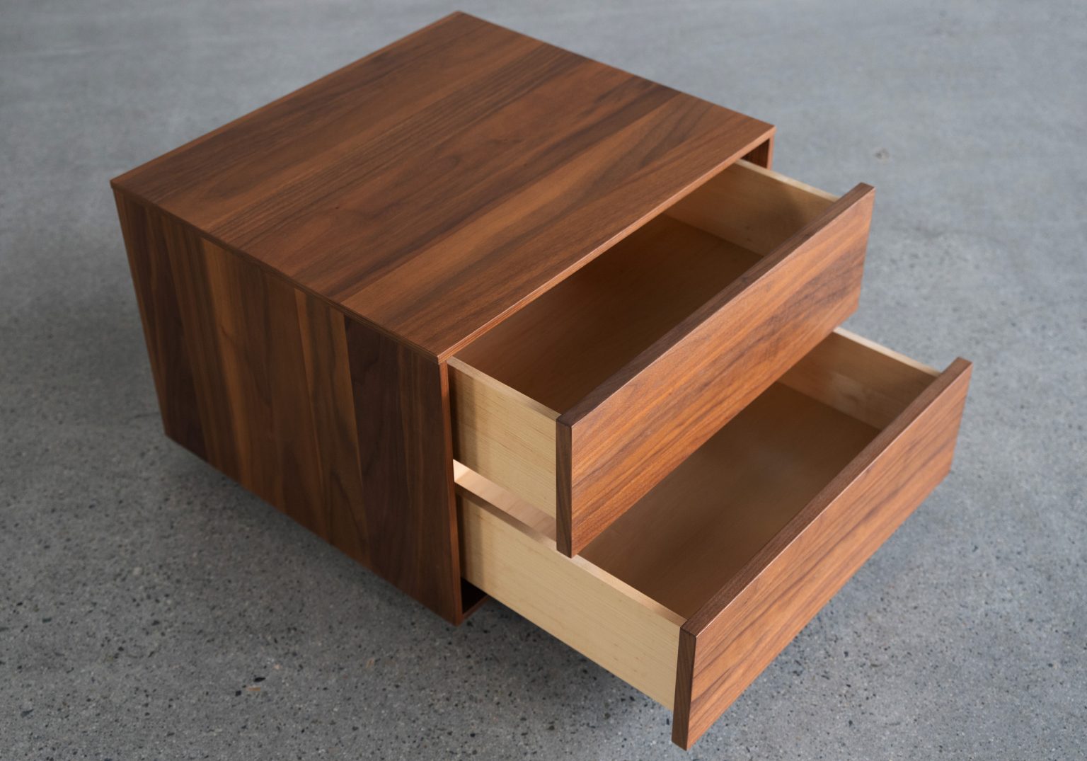 Azura Nightstand Smoked Walnut Detail 1