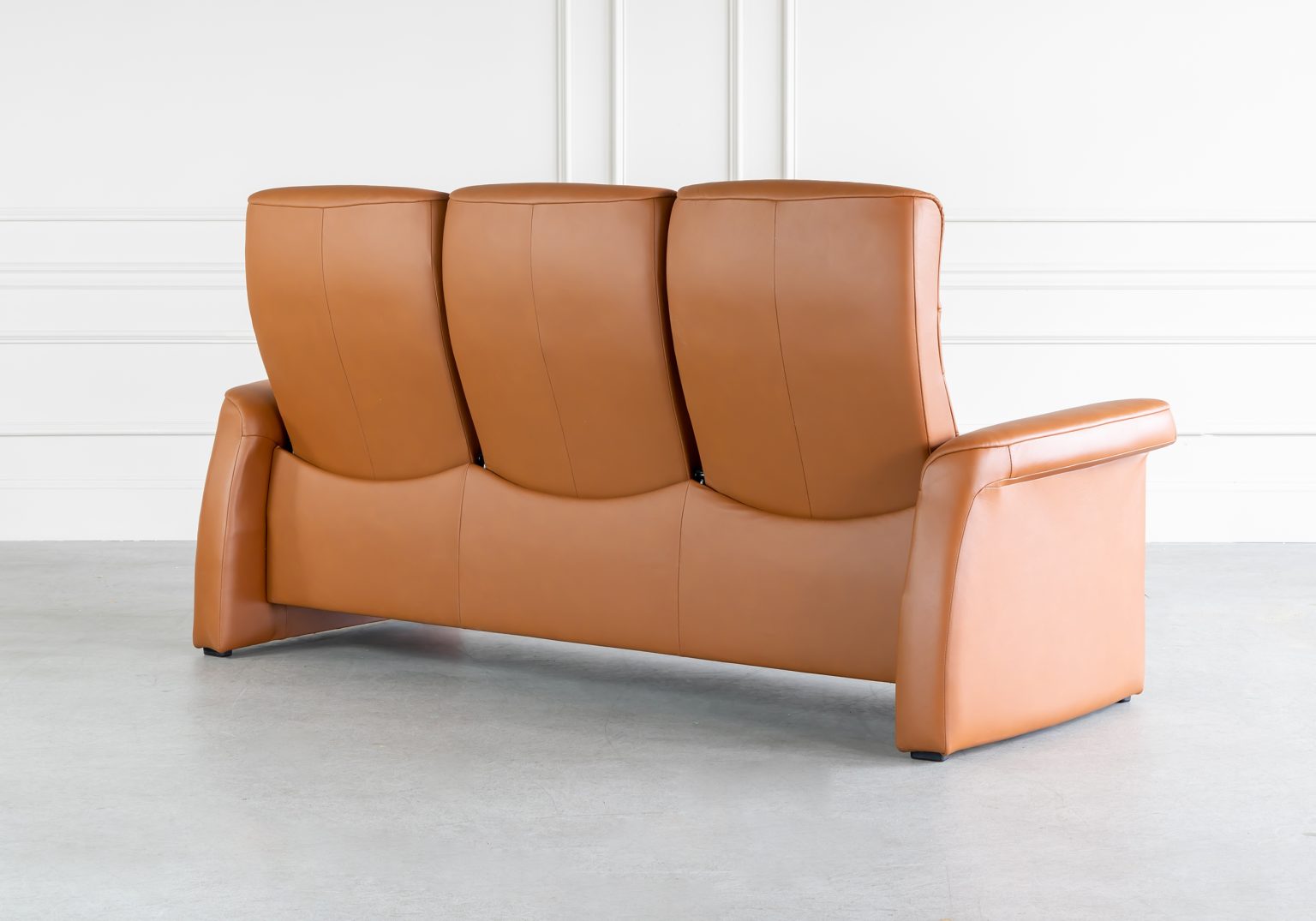 Stressless Sapphire Sofa Paloma Cognac Back