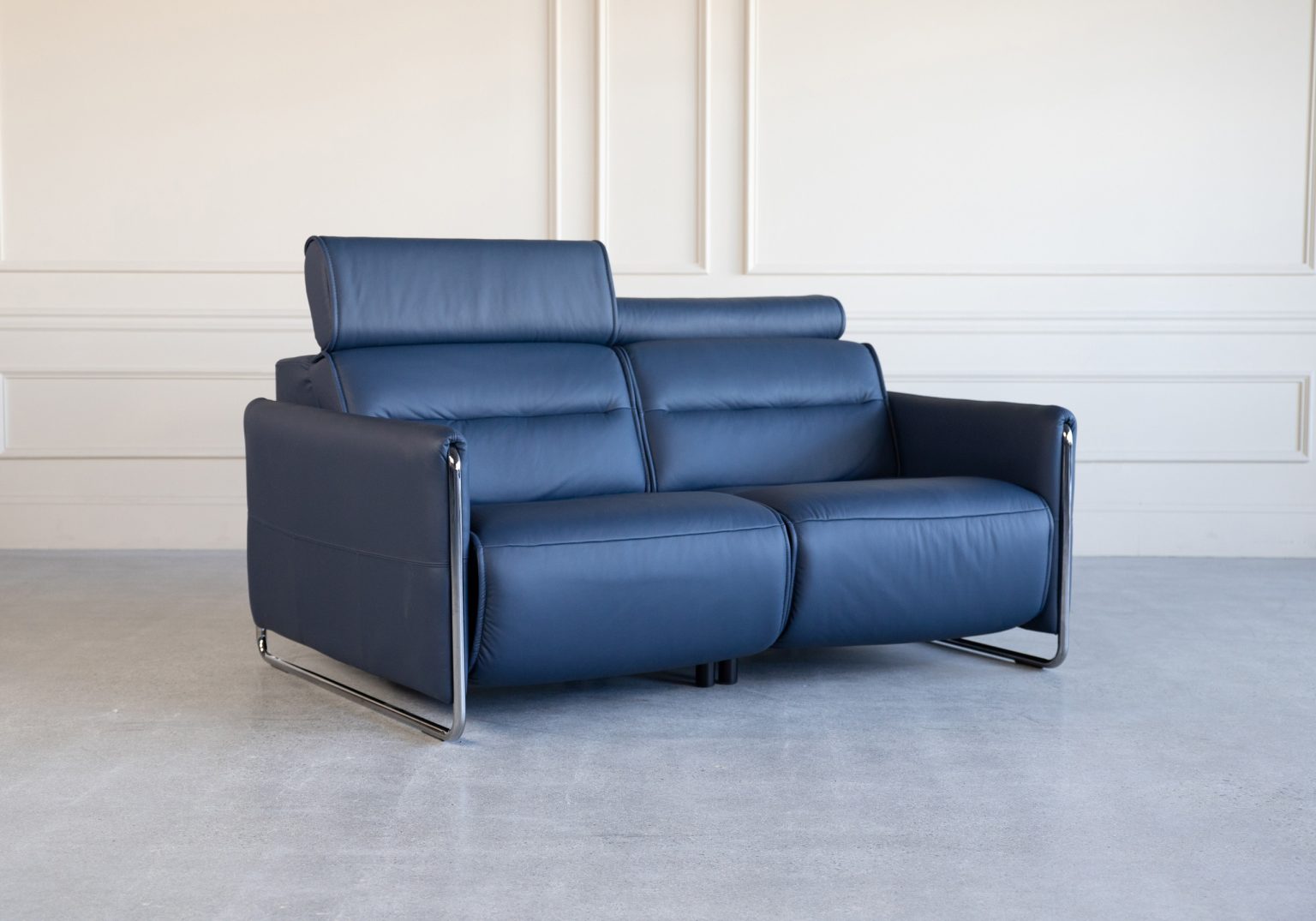 Emily Loveseat Paloma Oxford Blue Angle Headrest Up