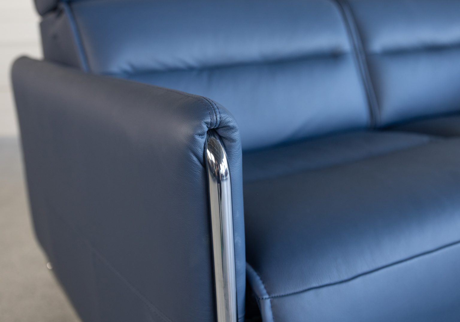 Emily Loveseat Paloma Oxford Blue Detail