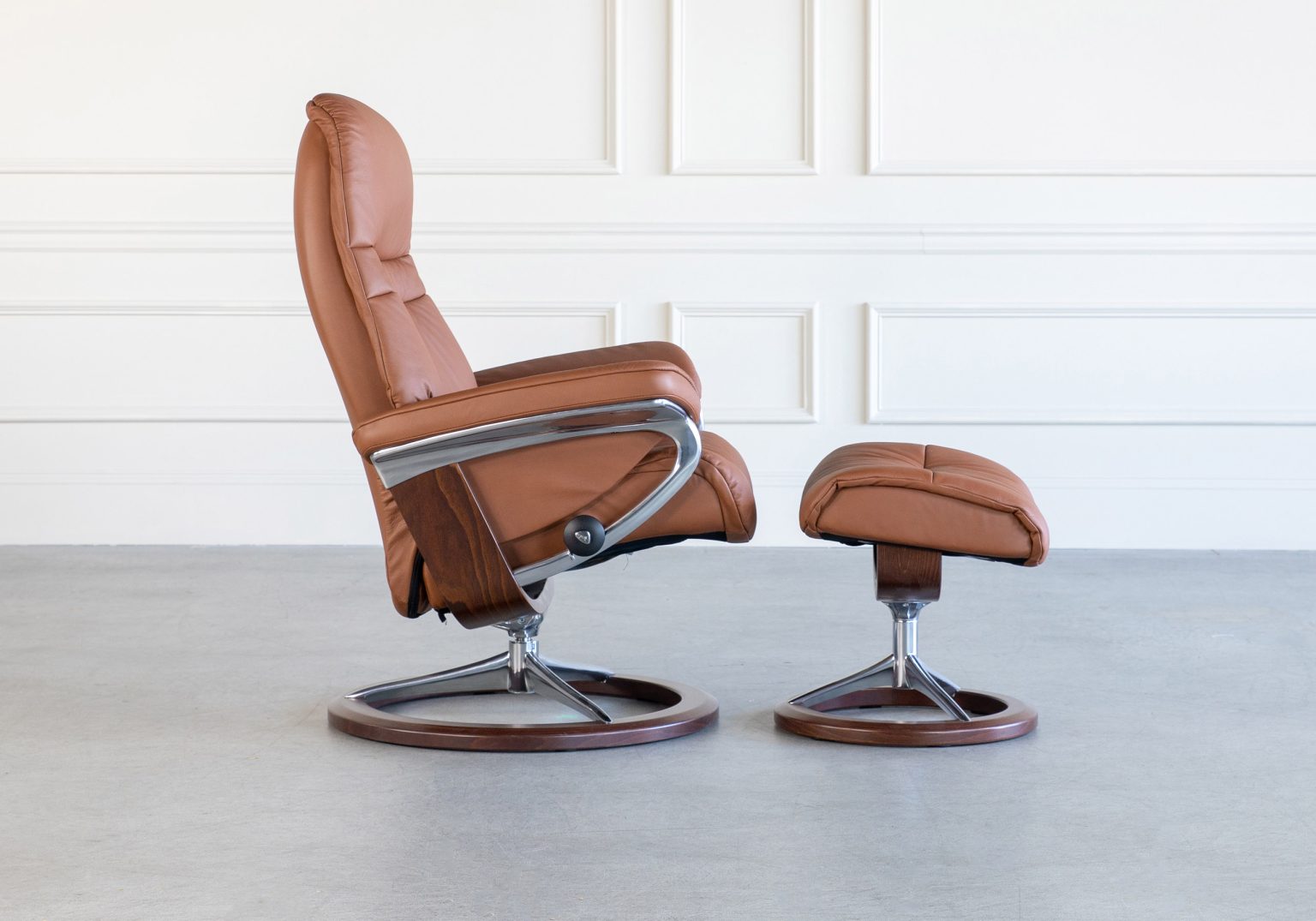 Sunrise Signature Recliner Cognac Side