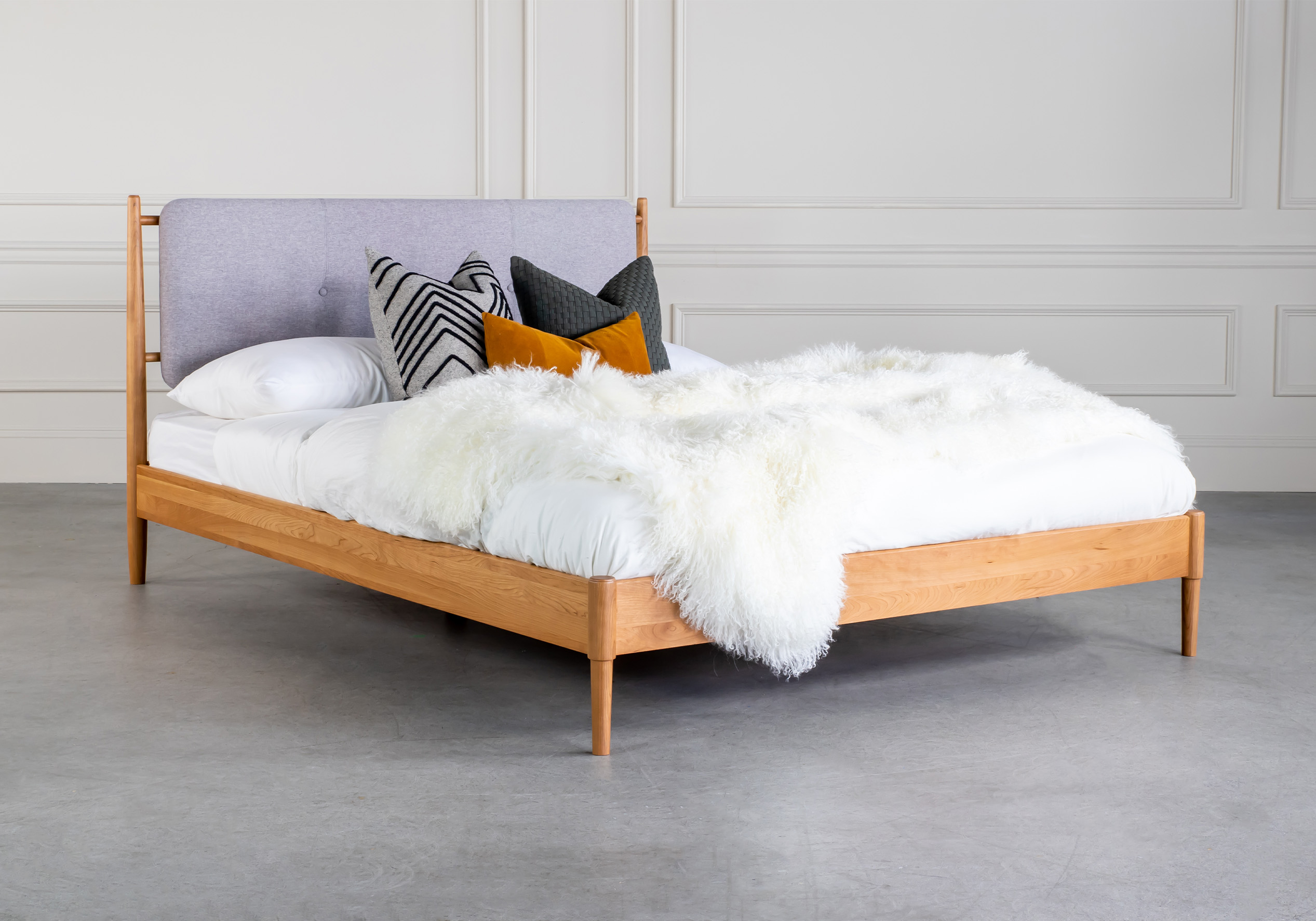 Axel Wood Platform King Bed | ScanDesigns Furniture