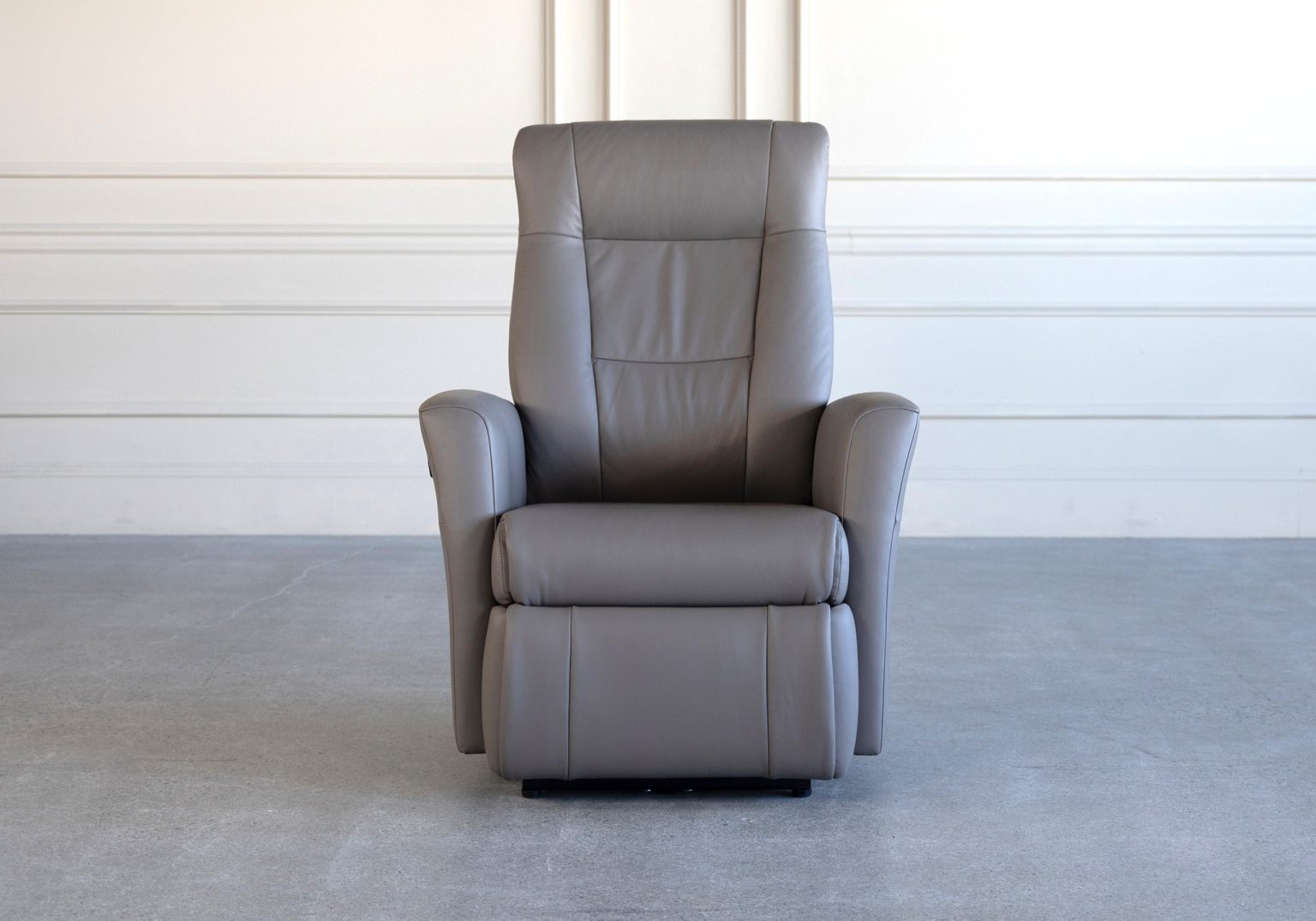 Bergen Recliner Iron Front