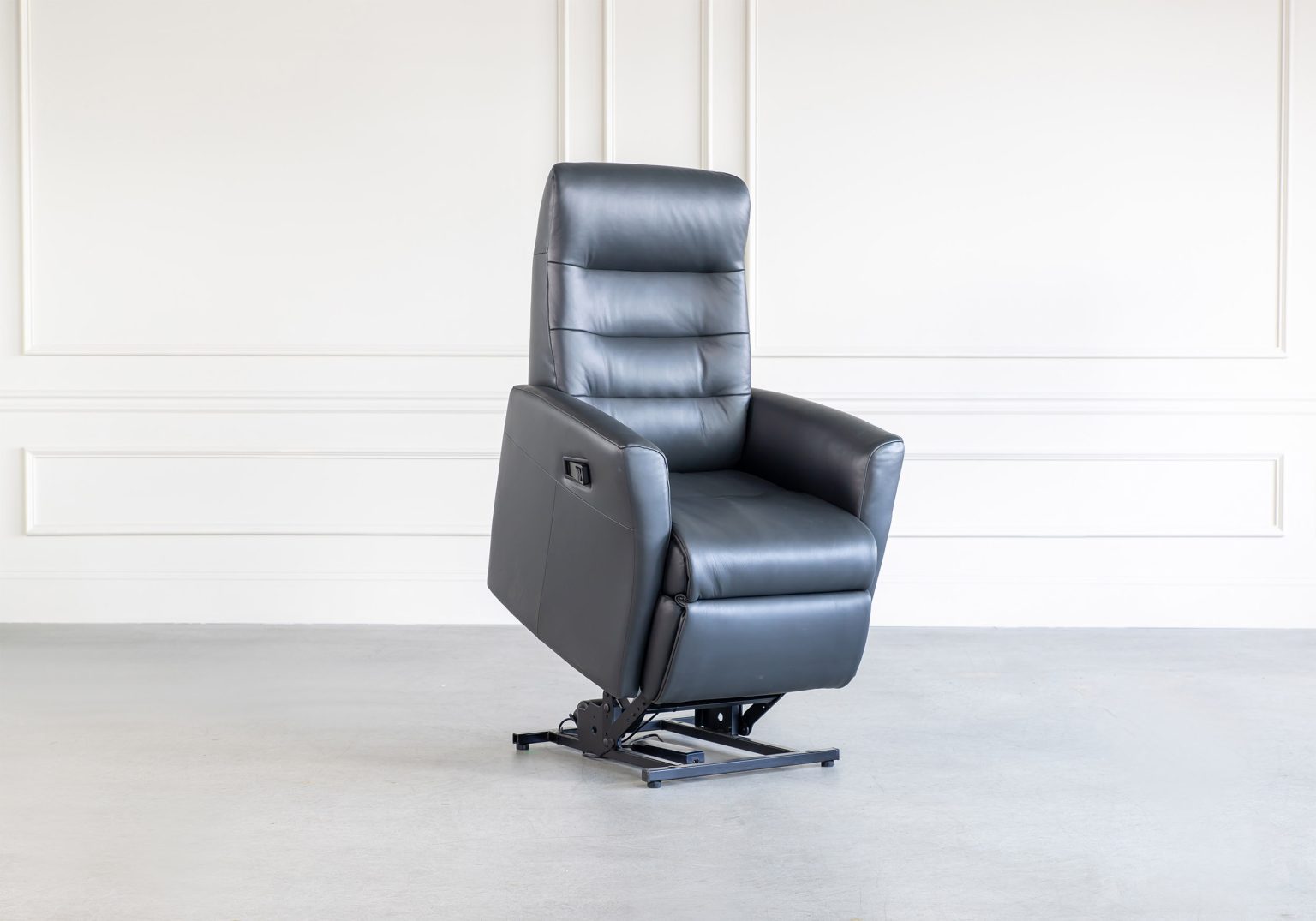 Queen Multi Function Recliner Angle Lift Onyx