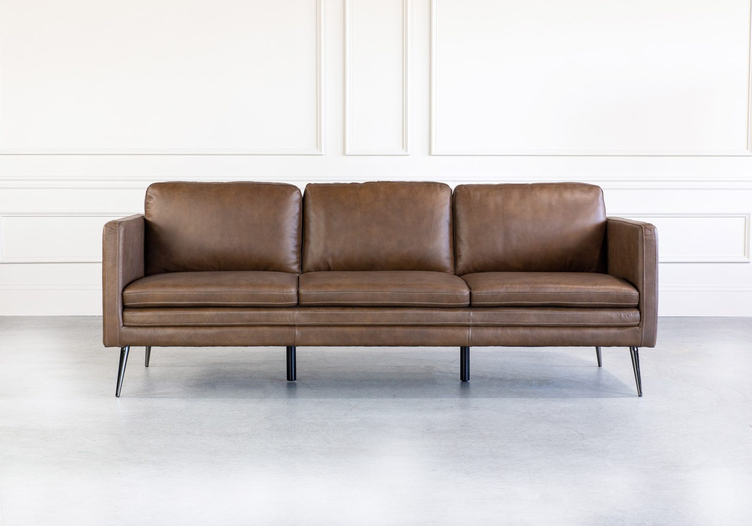 Wayne Sofa Coffee Front