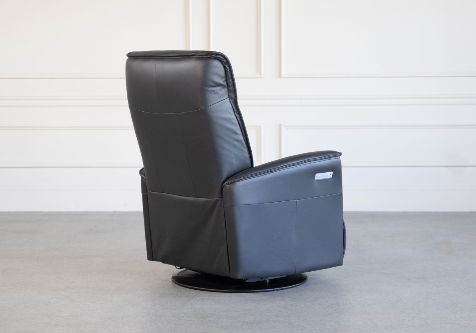 Sirius Recliner Onyx Back