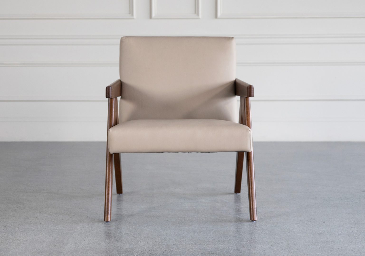 luka accent arm chair creta front