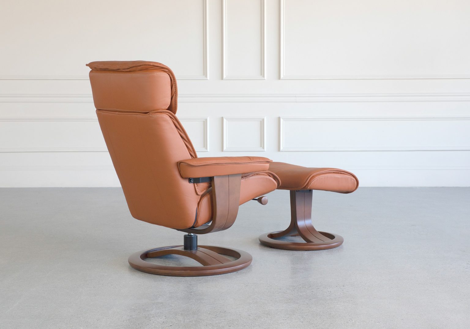 captain cognac leather recliner back