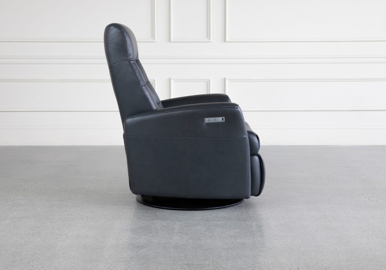 Queen GS315 Recliner Nob Slate Side