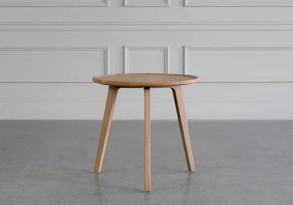 Mette Side Table in Oak - Front