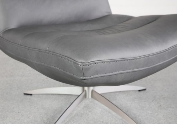 Leeds Leather Swivel Chair - Details