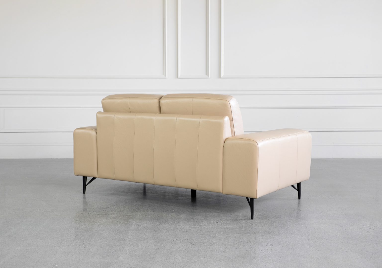Sergio Mount L97 Leather Loveseat Back