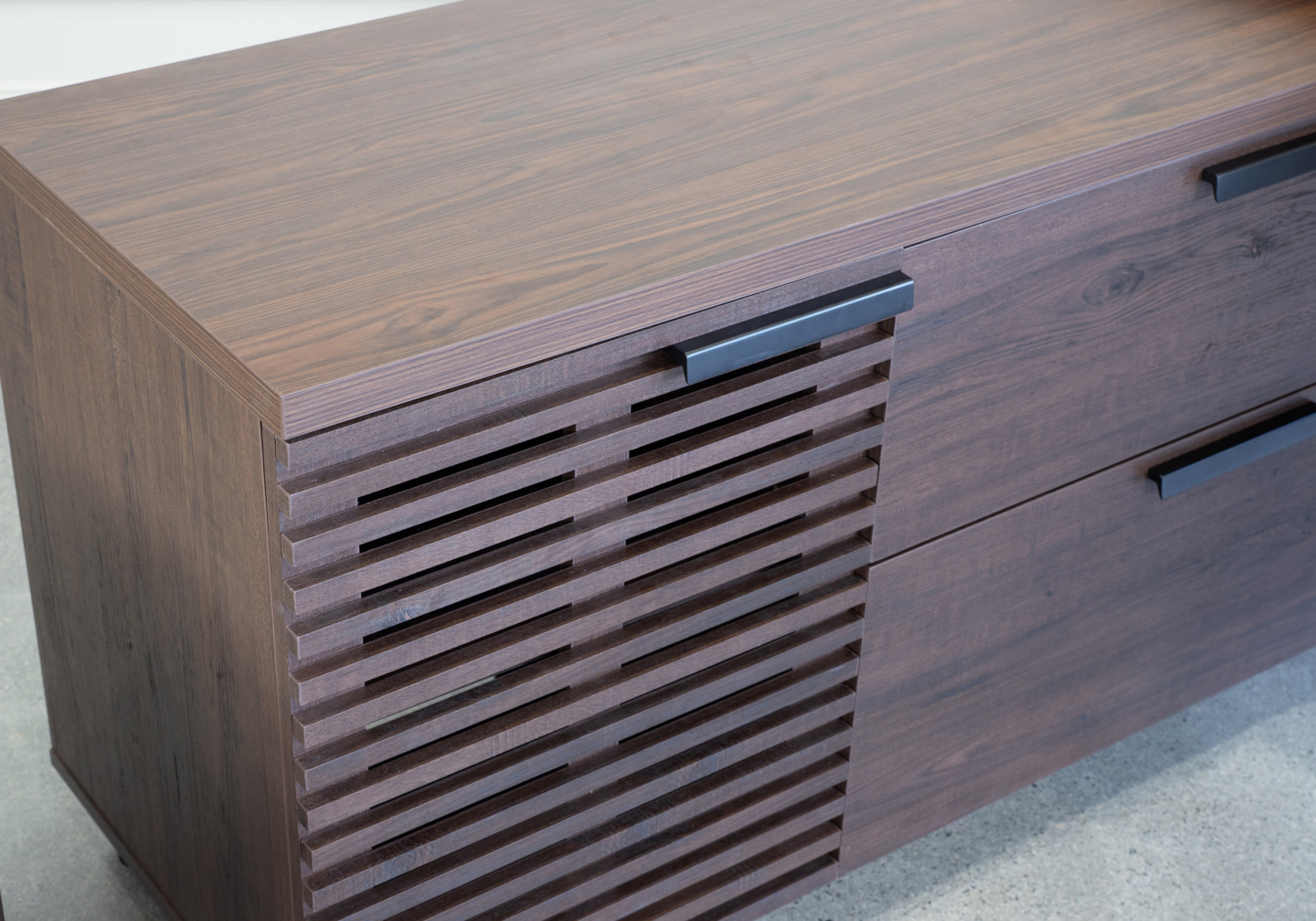 Bisana Executive Desk Detail