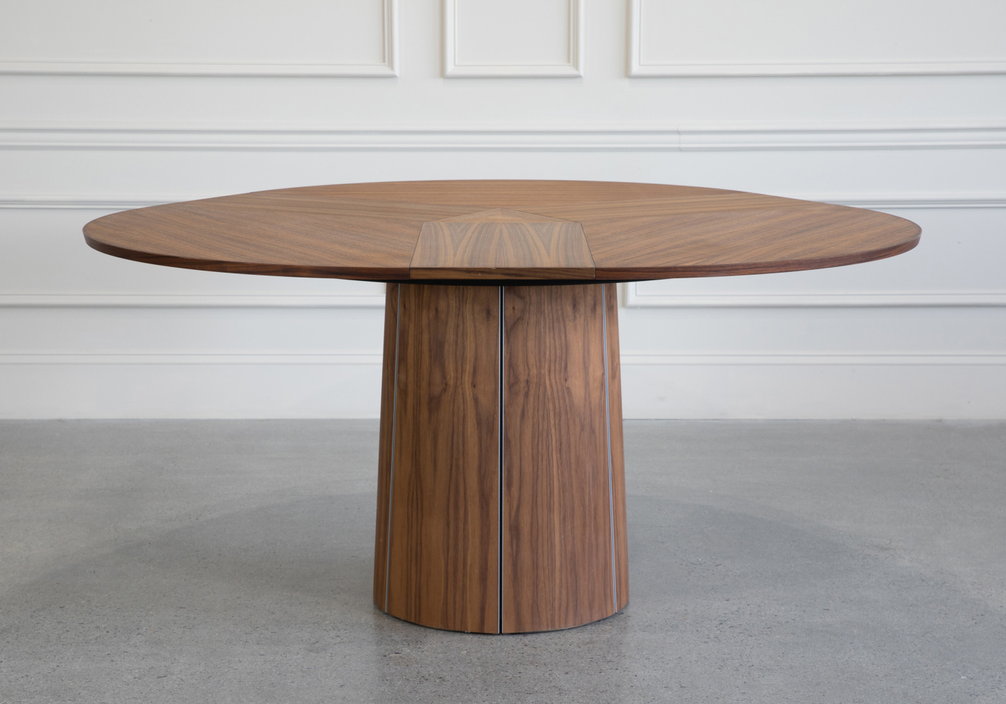 SM33 Dining Table Walnut Oil Front With Leaves